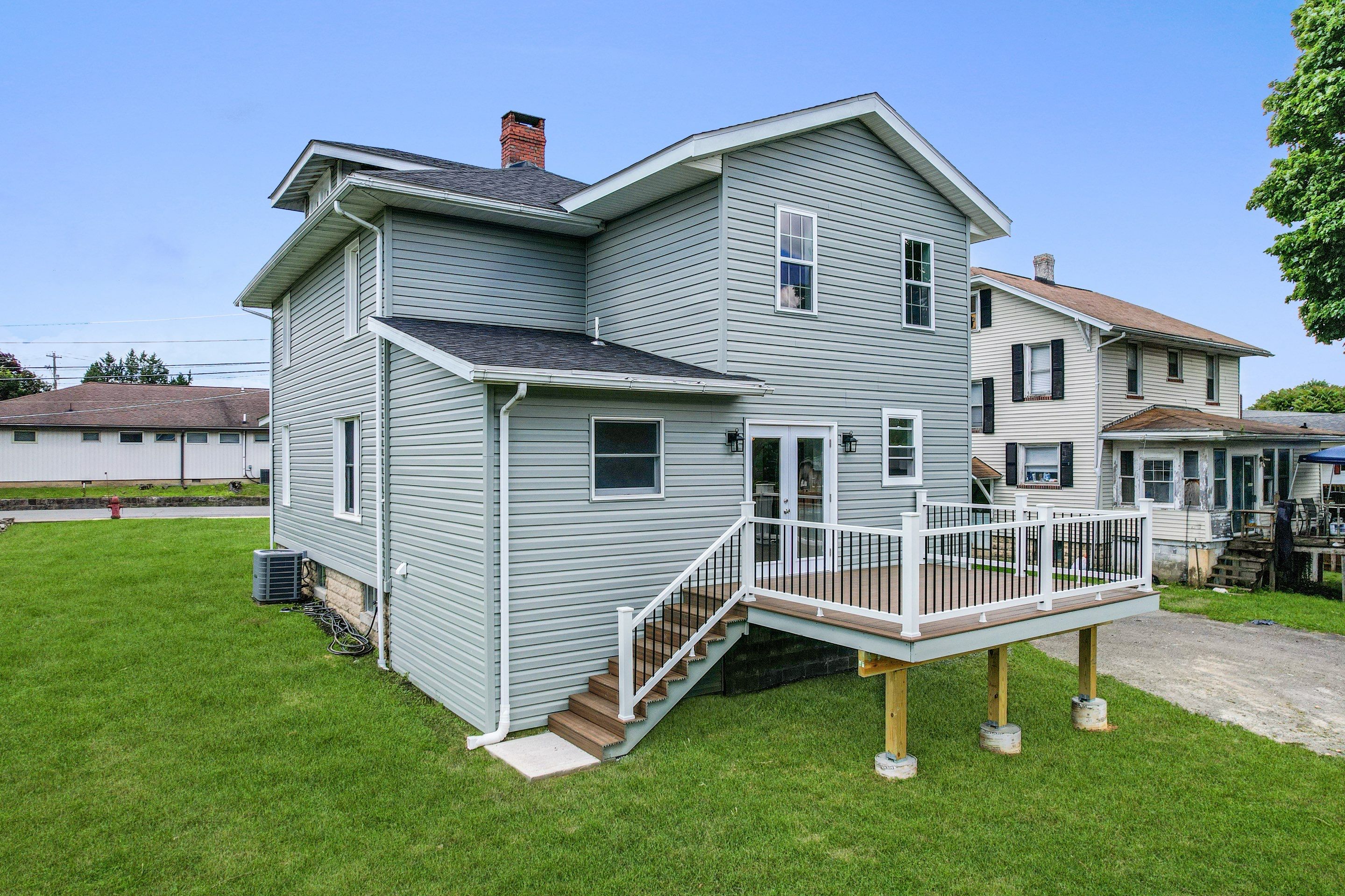 Exterior project photo 4
